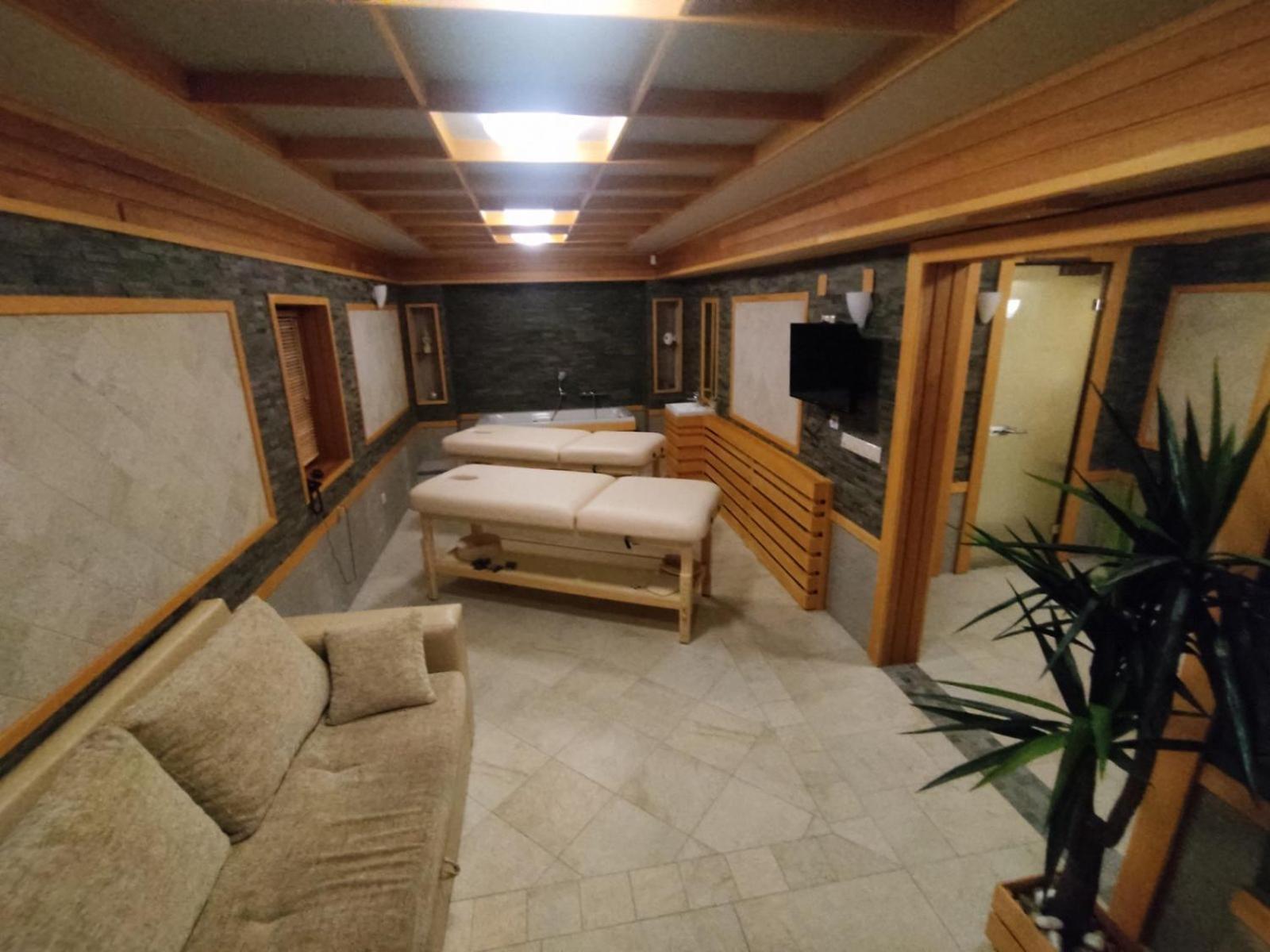 7 Pools Boutique Aparthotel
